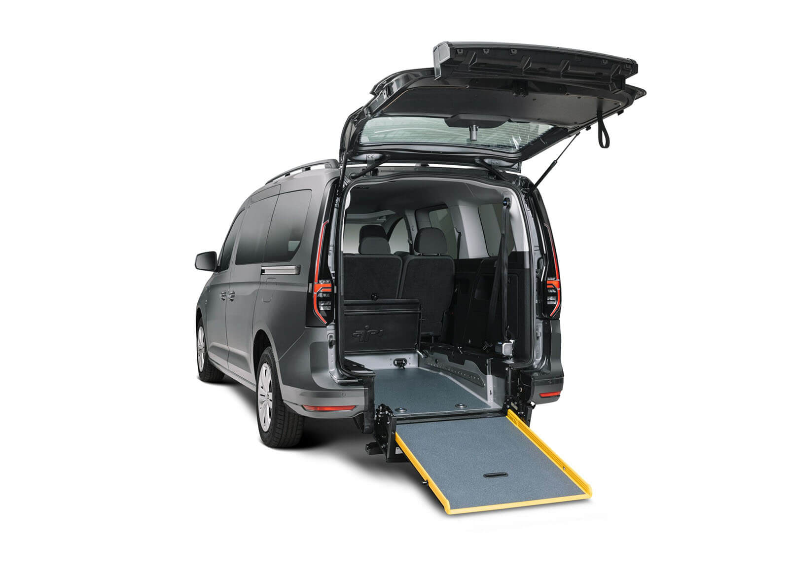 Ford Connect Grand Wheelchair Accessible Vehicle (WAV) L Pan - Image 2