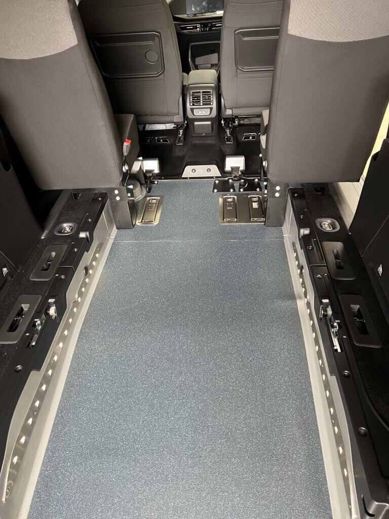 Ford Tourneo Connect Grand XL with 2 slip seats, Centre view from the back of the vehicle